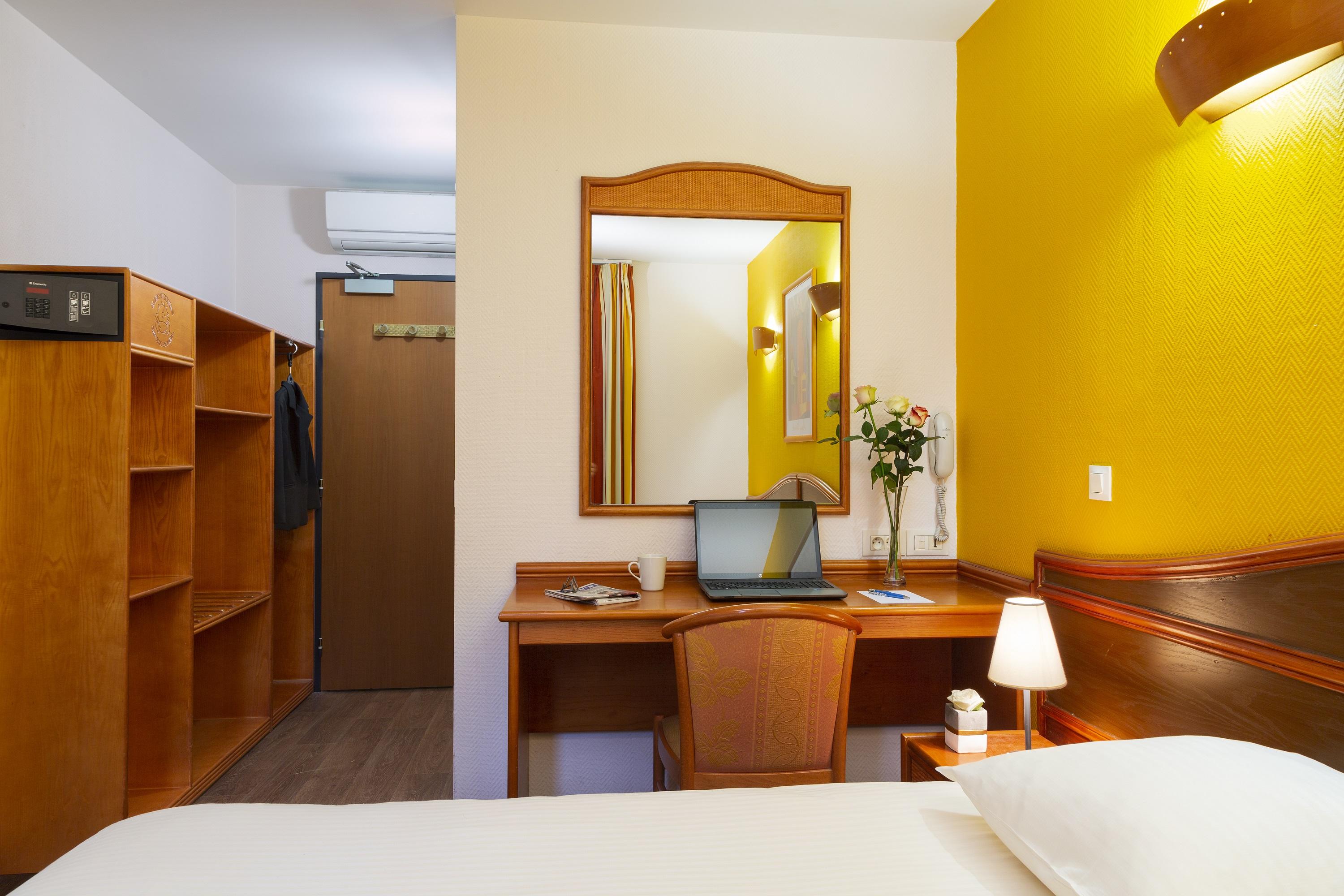 Hotel Roi Soleil - Amnéville Buitenkant foto