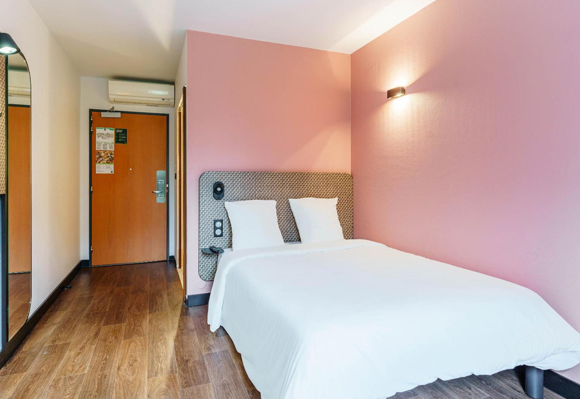 Hotel Roi Soleil - Amnéville Buitenkant foto